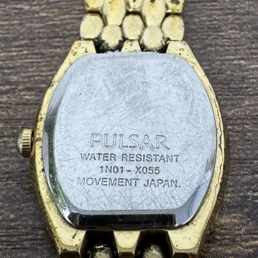 Vintage PULSAR 1N01-X055 Gold Tone Women's Watch New Battery Working Sieko